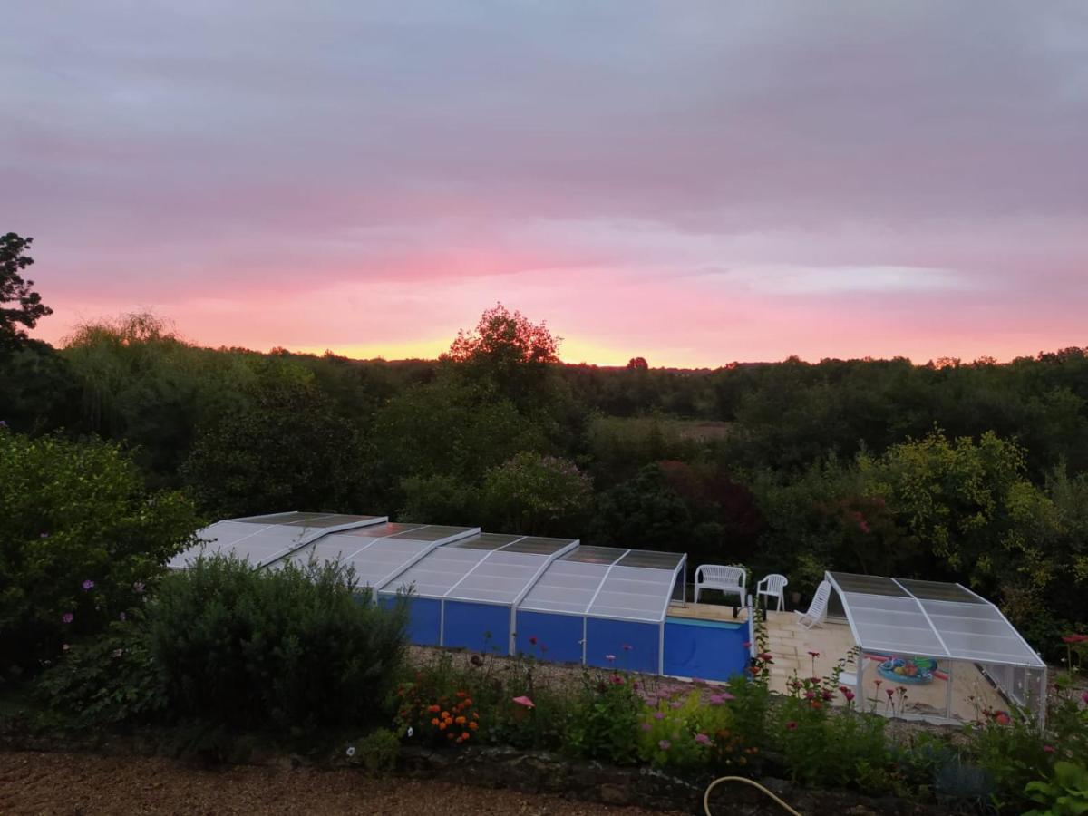 Gite La Pironniere - Piscine, Nature, Au Bord De La Riviere Montreuil-sur-Maine Εξωτερικό φωτογραφία